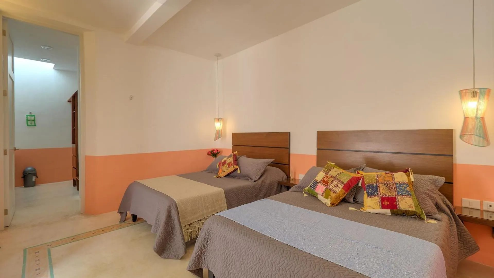 La Casa De Los Platos Merida Holiday home