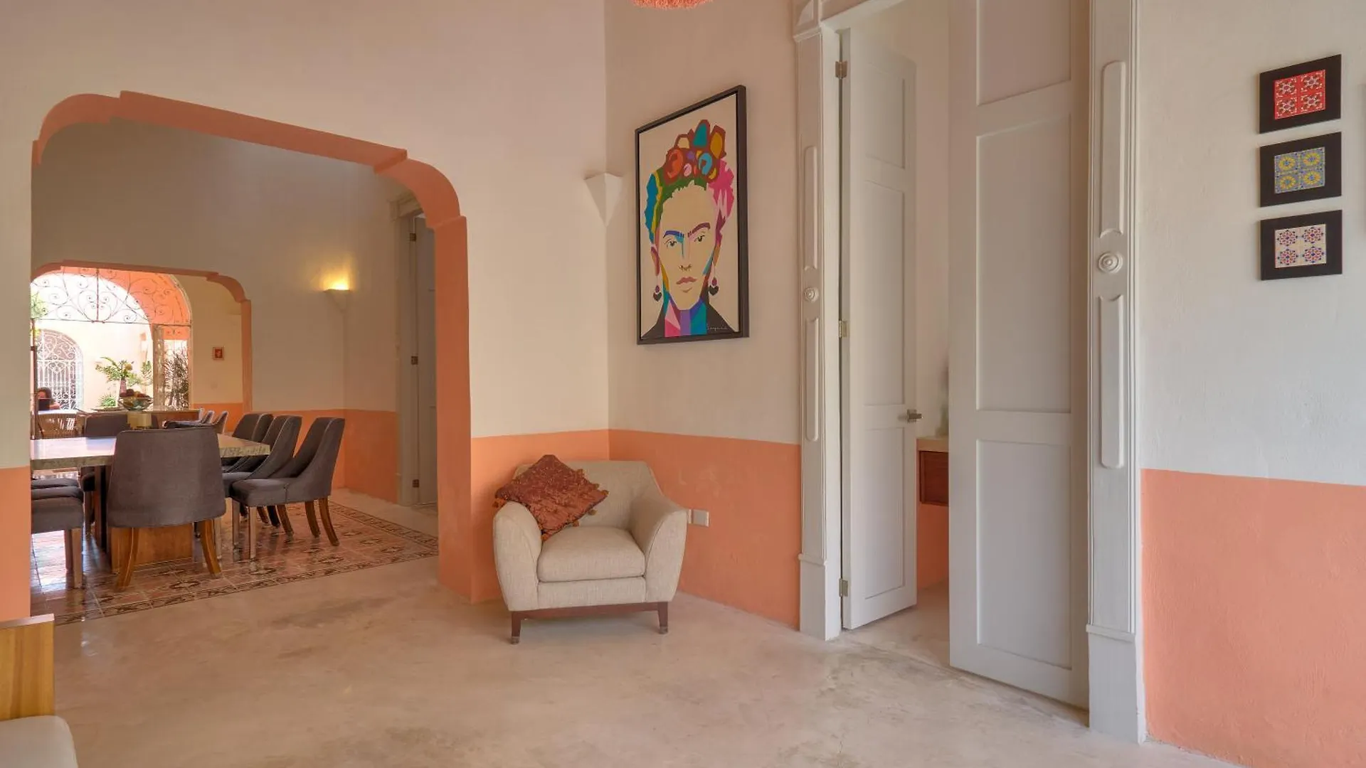 La Casa De Los Platos Merida Holiday home