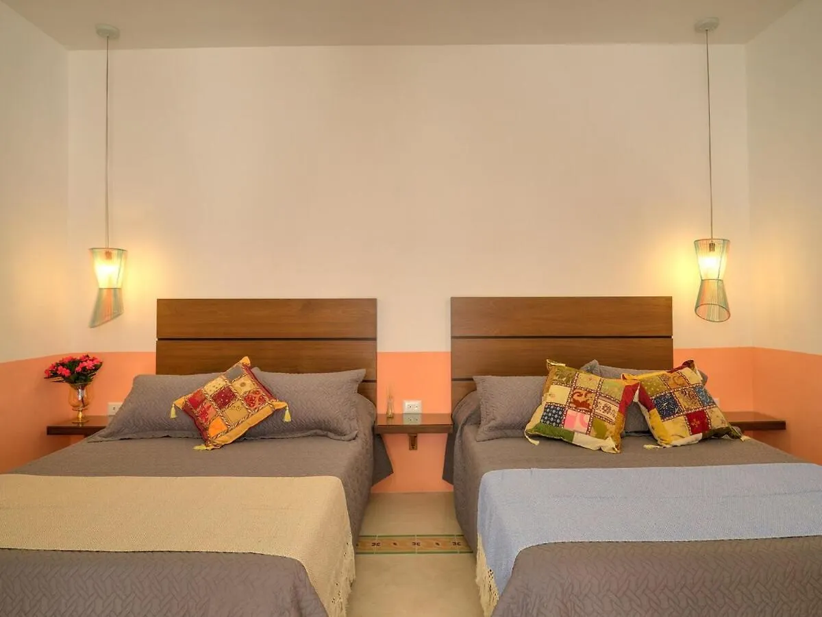 La Casa De Los Platos Merida Holiday home